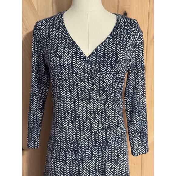 Garnet Hill | Brianna Surplice Knit Dress Navy Print Long Sleeve Midi | Size M - Picture 2 of 14